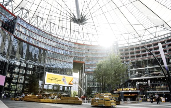 Superhuman expands into 3,250 sqm at Das Center, Berlin